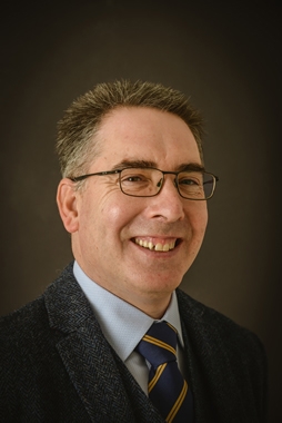Ian D Hunt FCILEx